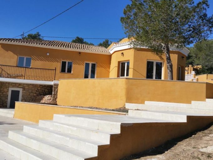 Venta 350000€  ZONA:  (FINESTRAT) REF: (C16)
